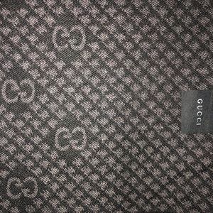 Gucci scarf